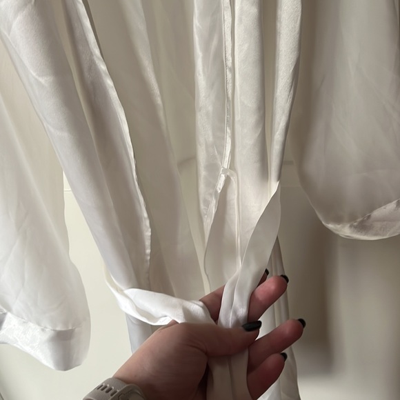 Women’s robe and slip set - Picture 5 of 10